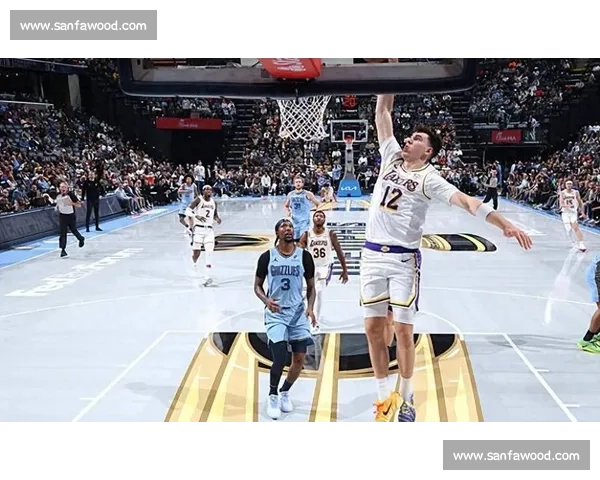 核心侧翼遭截胡！湖人陷双重困境，内线漏洞亟待填补