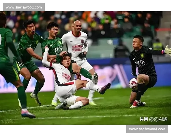 成都蓉城严斥球迷恶意涂鸦 承诺依规重罚维护赛事文明